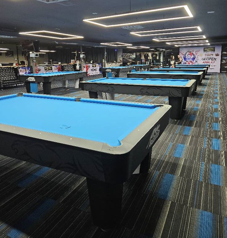 Double Kiss Pool & Sports Lounge