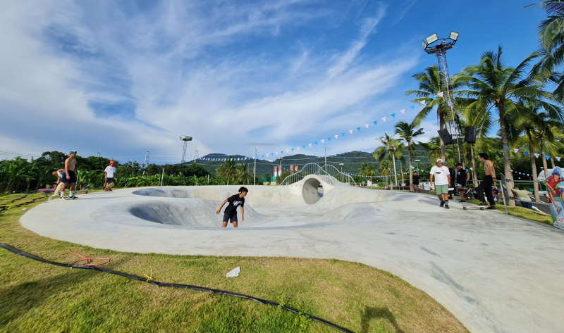 Coco Beach Surfskate