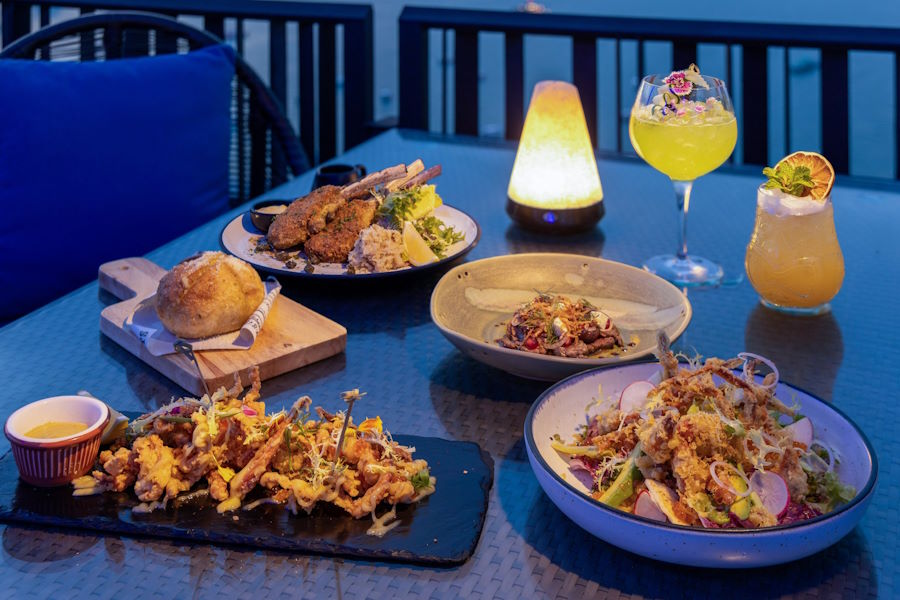 Horizon Rooftop Restaurant & Bar - Hilton
