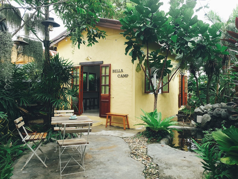 Bellacamp Coffee and Burger